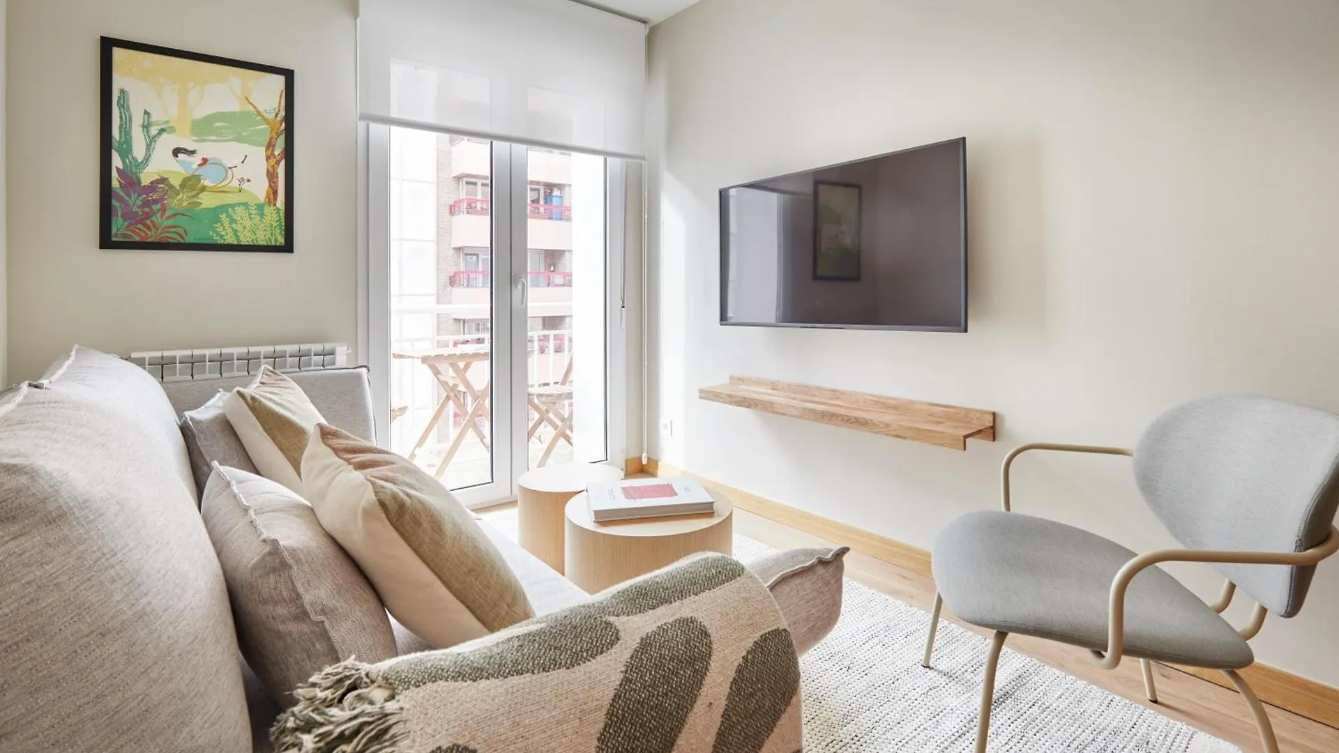 Laztana By Feelfreerentals contacts